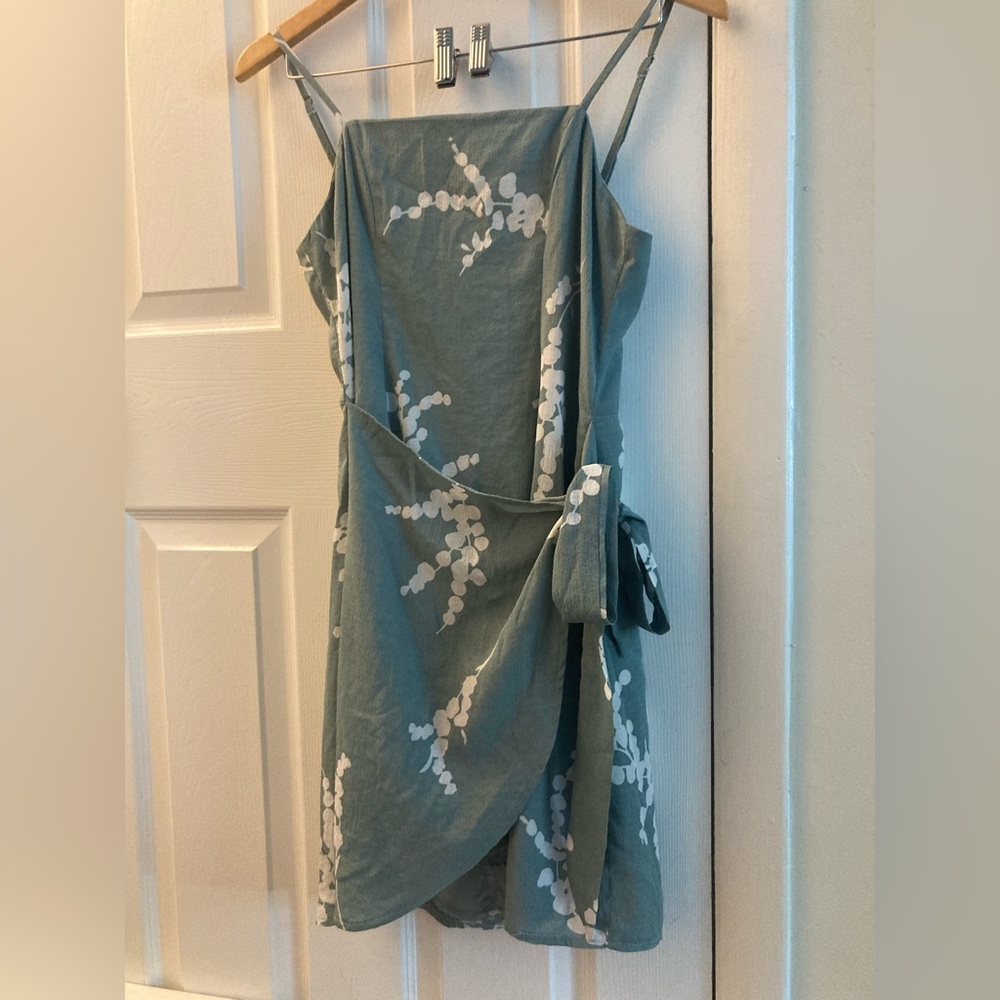 Elegant Blue Floral Wrap Dress